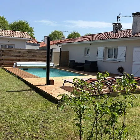 Apartamento Avec Piscine Partagee