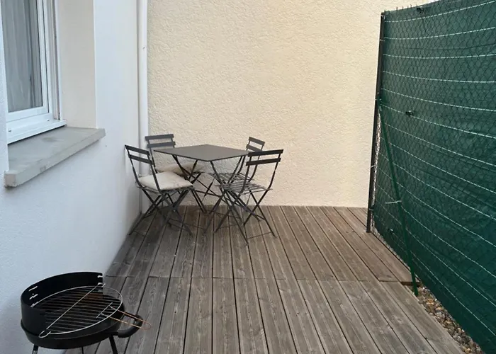 Apartamento Avec Piscine Partagée
